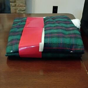 Festive Green and Red Holiday Blanket